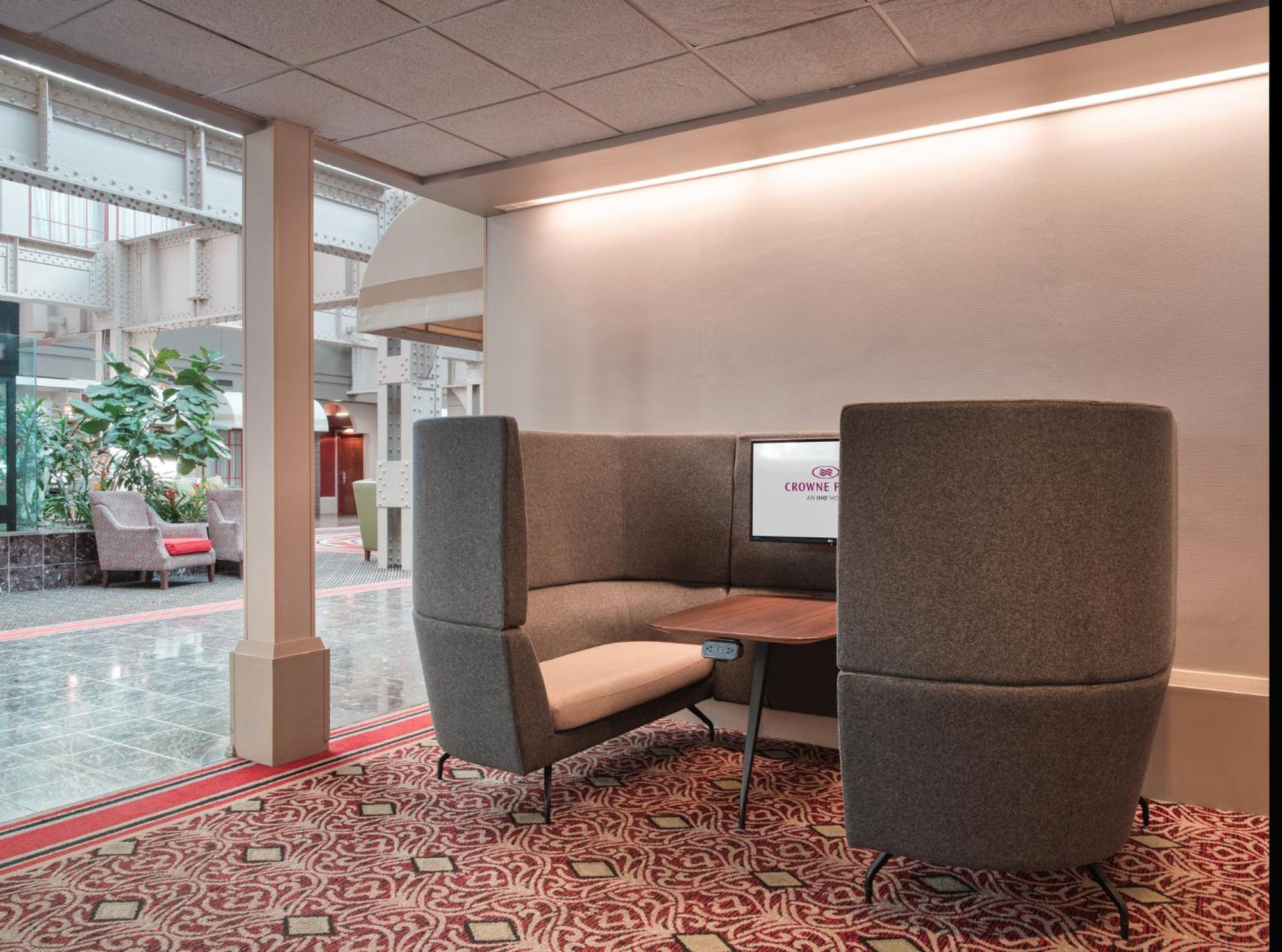 Crowne Plaza Indianapolis-Dwtn-Union Stn By Ihg Otel Dış mekan fotoğraf