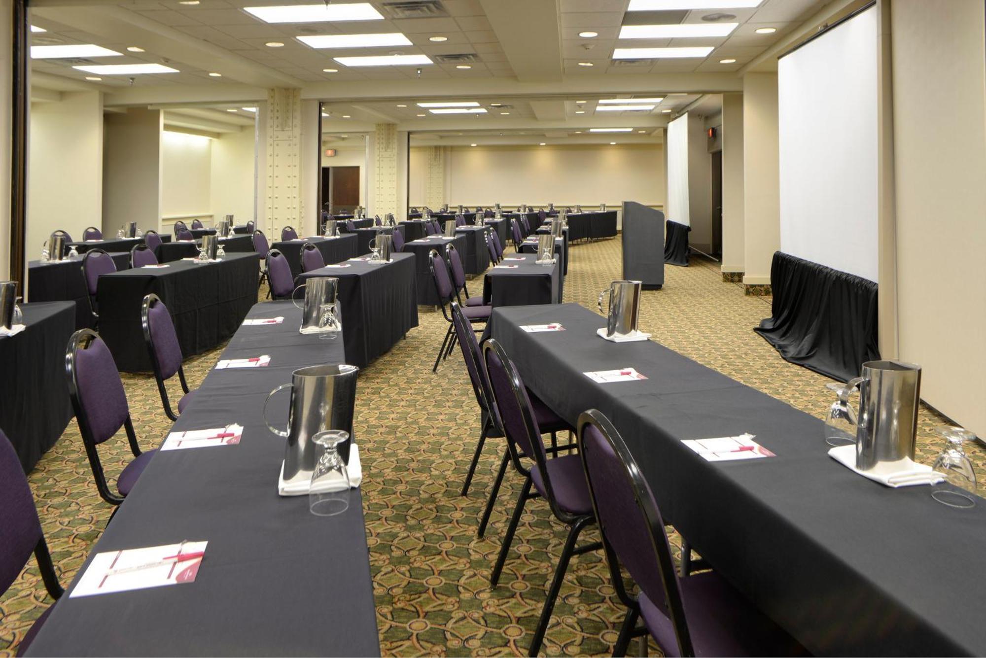 Crowne Plaza Indianapolis-Dwtn-Union Stn By Ihg Otel Dış mekan fotoğraf